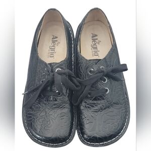 Alegria PG Lite Black Abbi Leather Rose Embossed Design Lace-up Sz 38 = 7.5 or 8